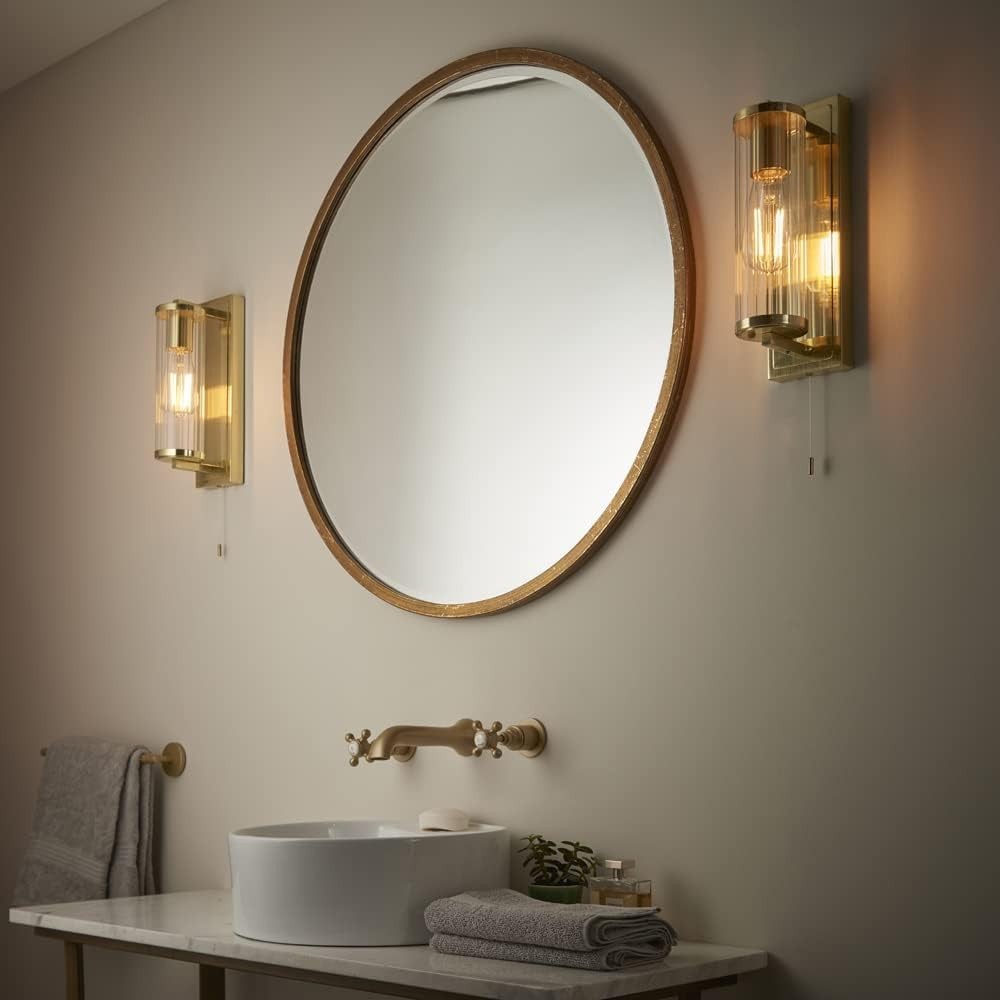 Satin Brass Bathroom Wall Light IP44 Ribbed Glass E27 Fixture Pull Switch