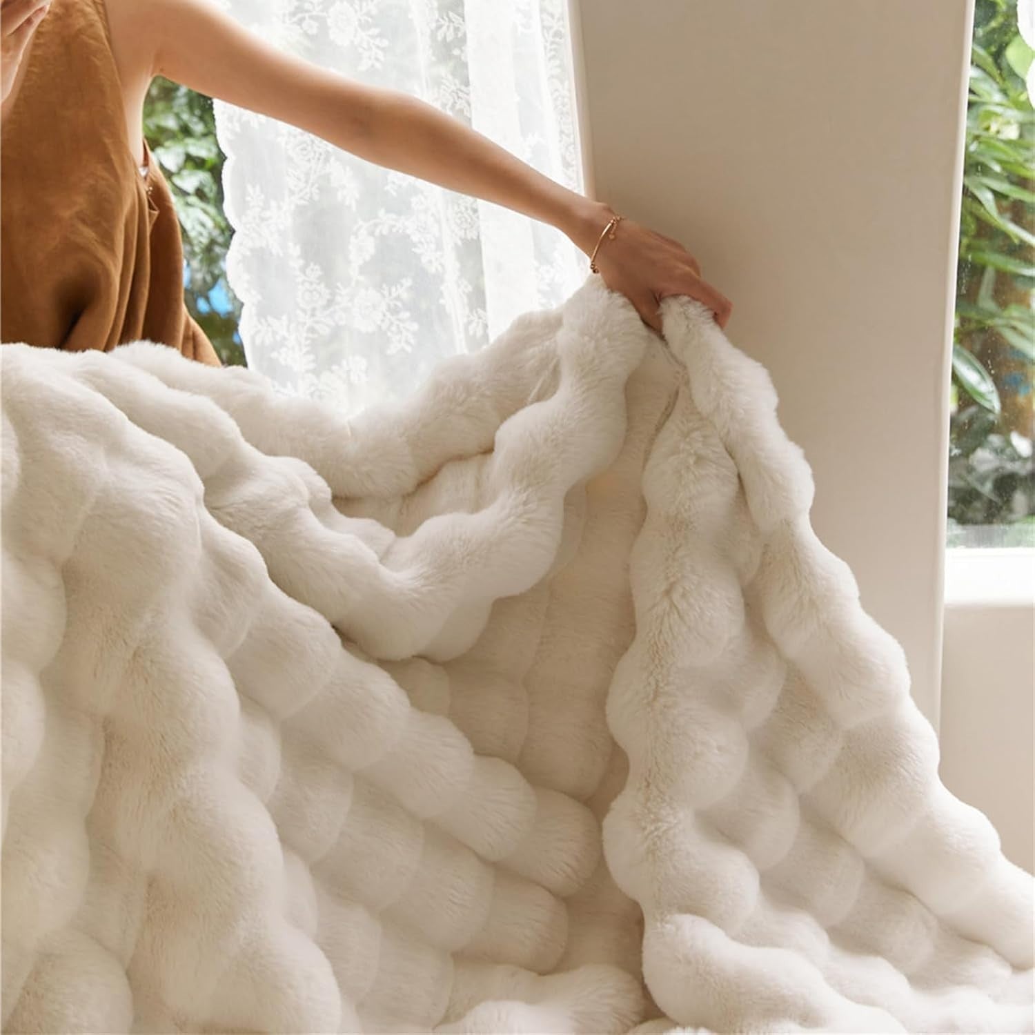 White Faux Rabbit Fur Throw Blanket 160x200cm 720GSM Cozy & Warm for Sofa