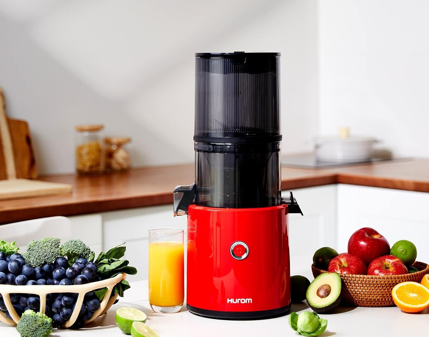 Auto Feed Cold Press Juicer 2L Hopper Filterless Easy Clean BPA Free