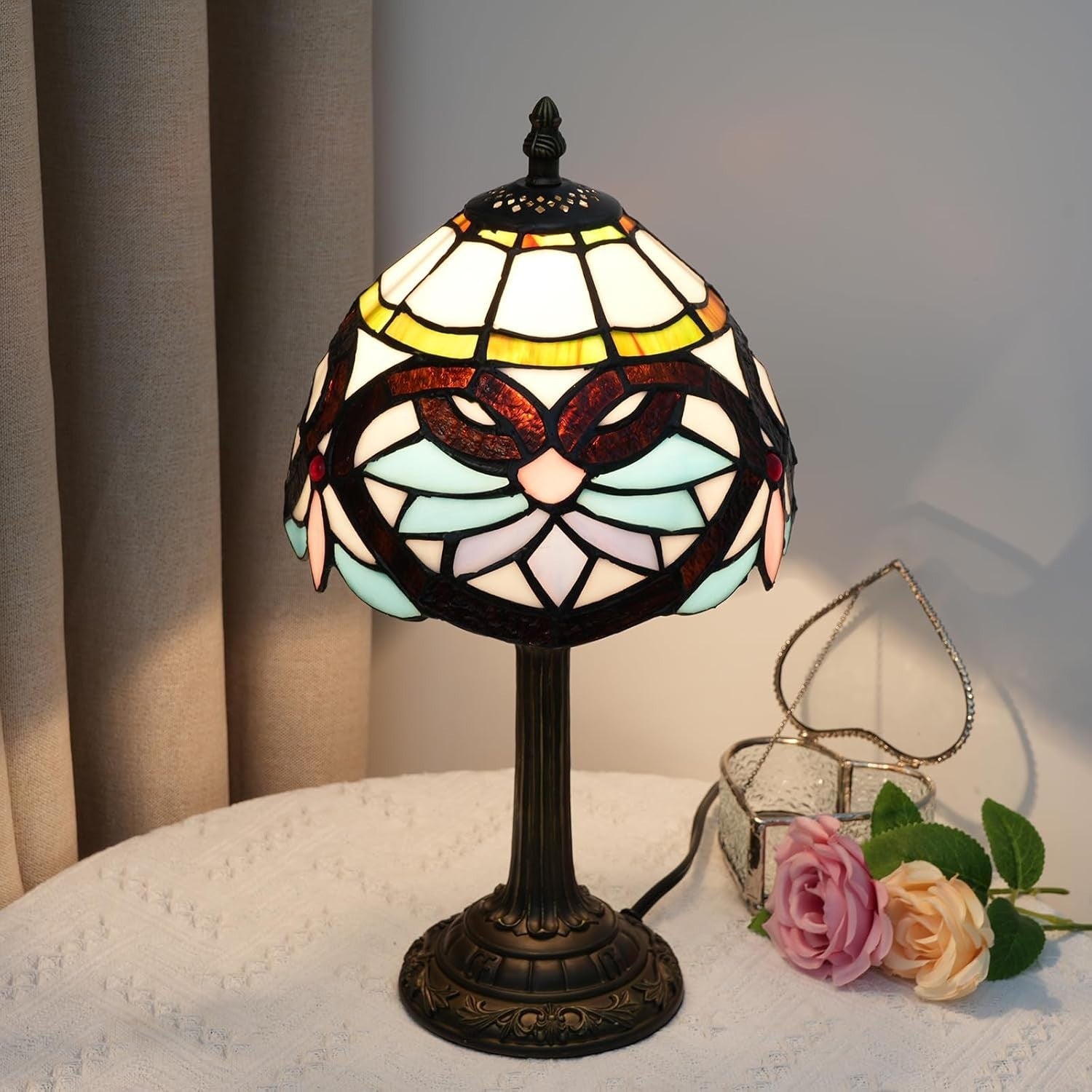 Stained Glass Tiffany Table Lamp - Bedside, Bedroom, Living Room Decor