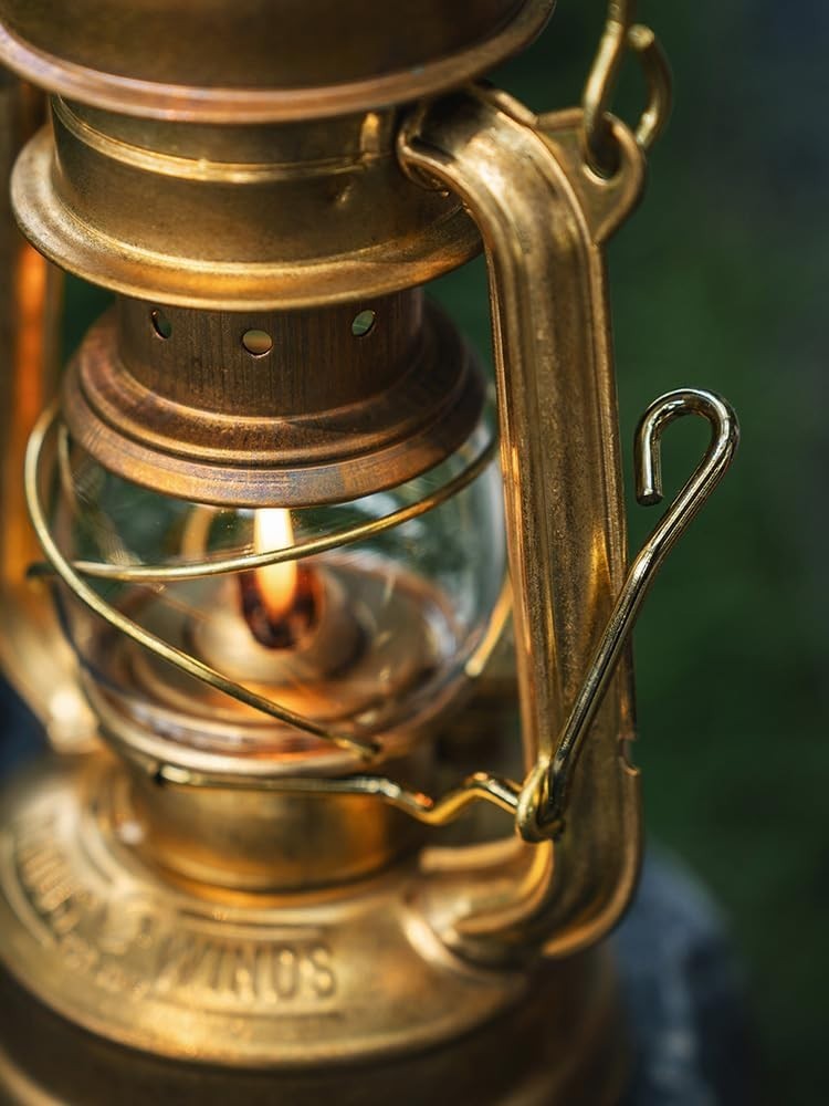 Antique Brass Paraffin Lantern Outdoor Camping Oil Lamp 16cm