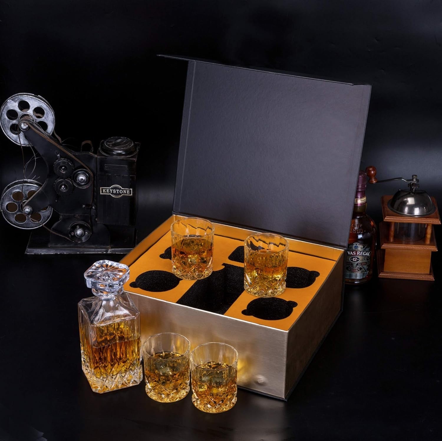 Crystal Whisky Decanter Set 750ml with 4 Glasses Luxury Gift Box 5-Piece