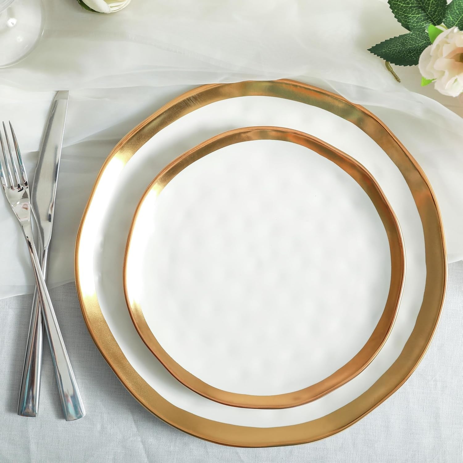White Porcelain Dinnerware Set 32 Piece Service for 8 Gold Rim Plates
