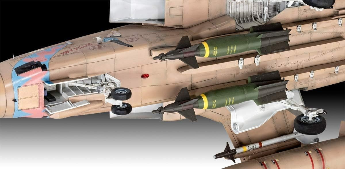 Gulf War Tornado GR.1 1:32 Scale Unassembled Plastic Model Kit Military
