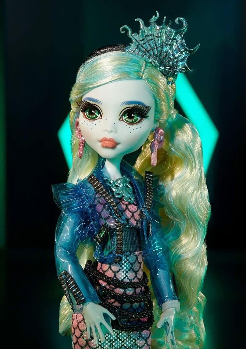 Limited Edition Couture Fashion Doll 10.5in Runway Outfit Accessories