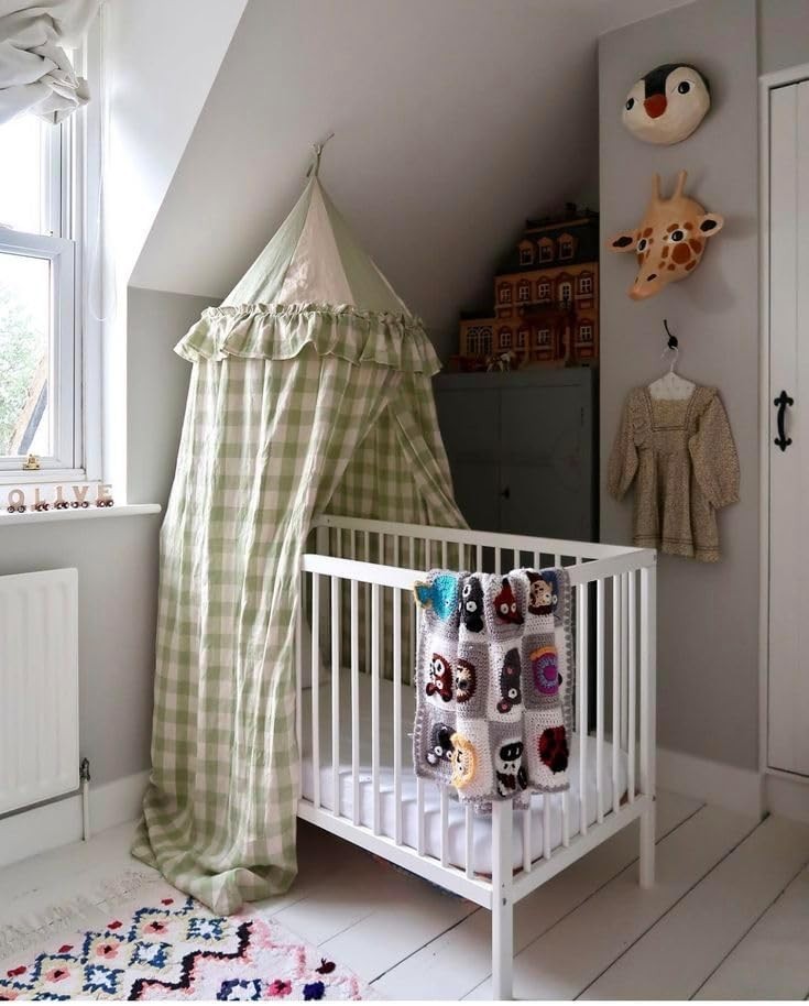 Space Saving Baby Wooden Cot Bed Adjustable Height Toddler Bed White
