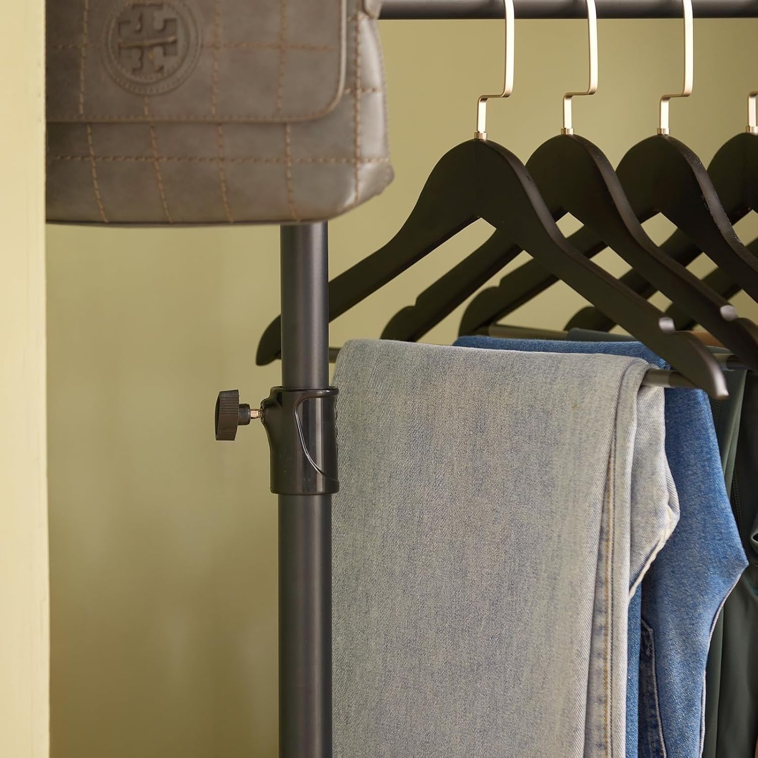 Telescopic Clothes Rail Adjustable Heavy Duty Open Wardrobe Black