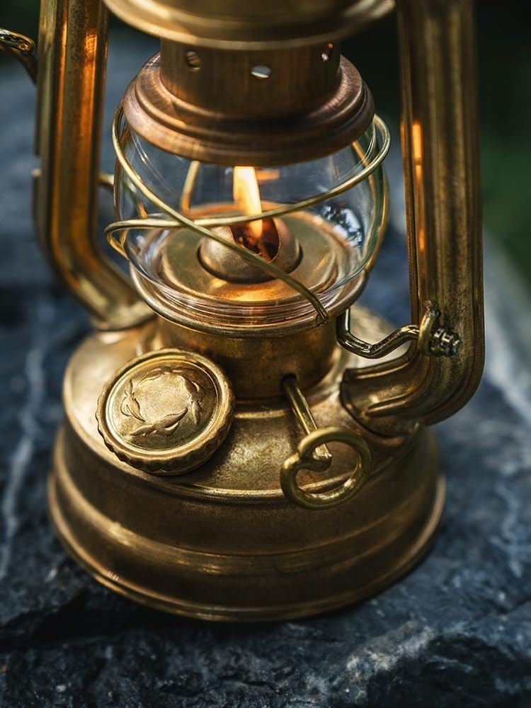 Antique Brass Hurricane Lantern Outdoor Paraffin Lamp 17cm