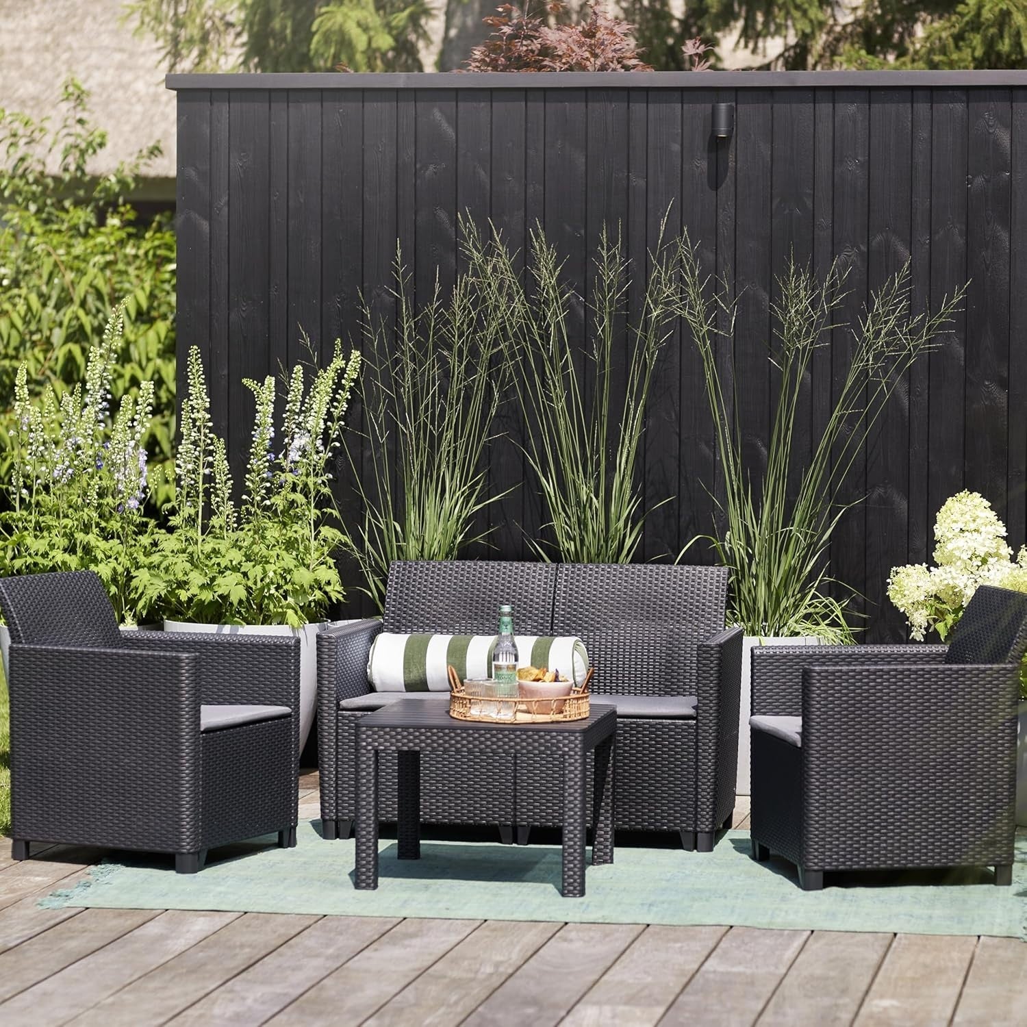 4 Seater Rattan Garden Sofa Set w/ Chairs, Table & Cushions Outdoor