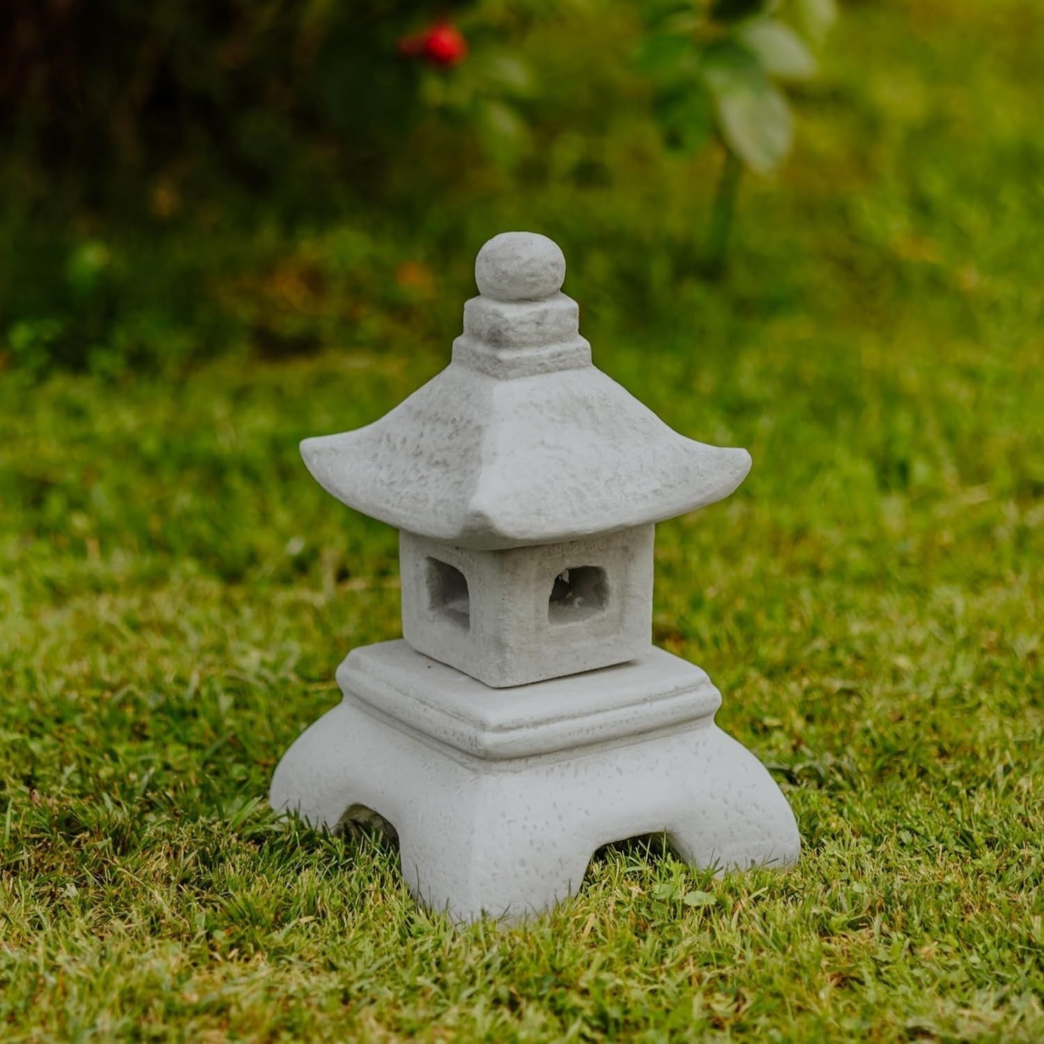 Japanese Yukimi Stone Lantern 33cm Frost Proof Cast Concrete Garden Decor