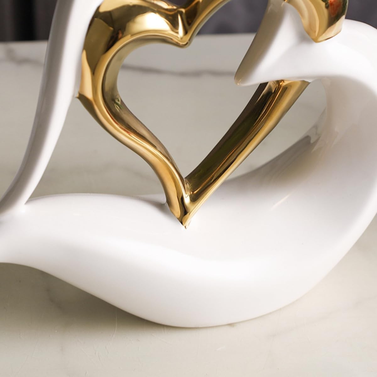 White Gold Double Heart Ceramic Sculpture Modern Romantic Home Decor Ornament