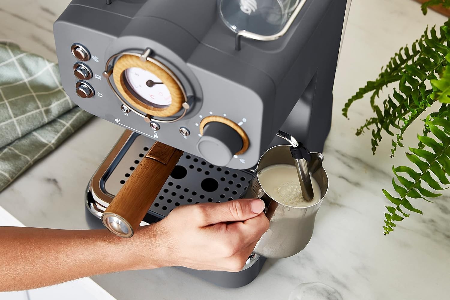 Nordic Espresso Coffee Machine 15 Bar Pressure Milk Frother 1.2L Retro Grey