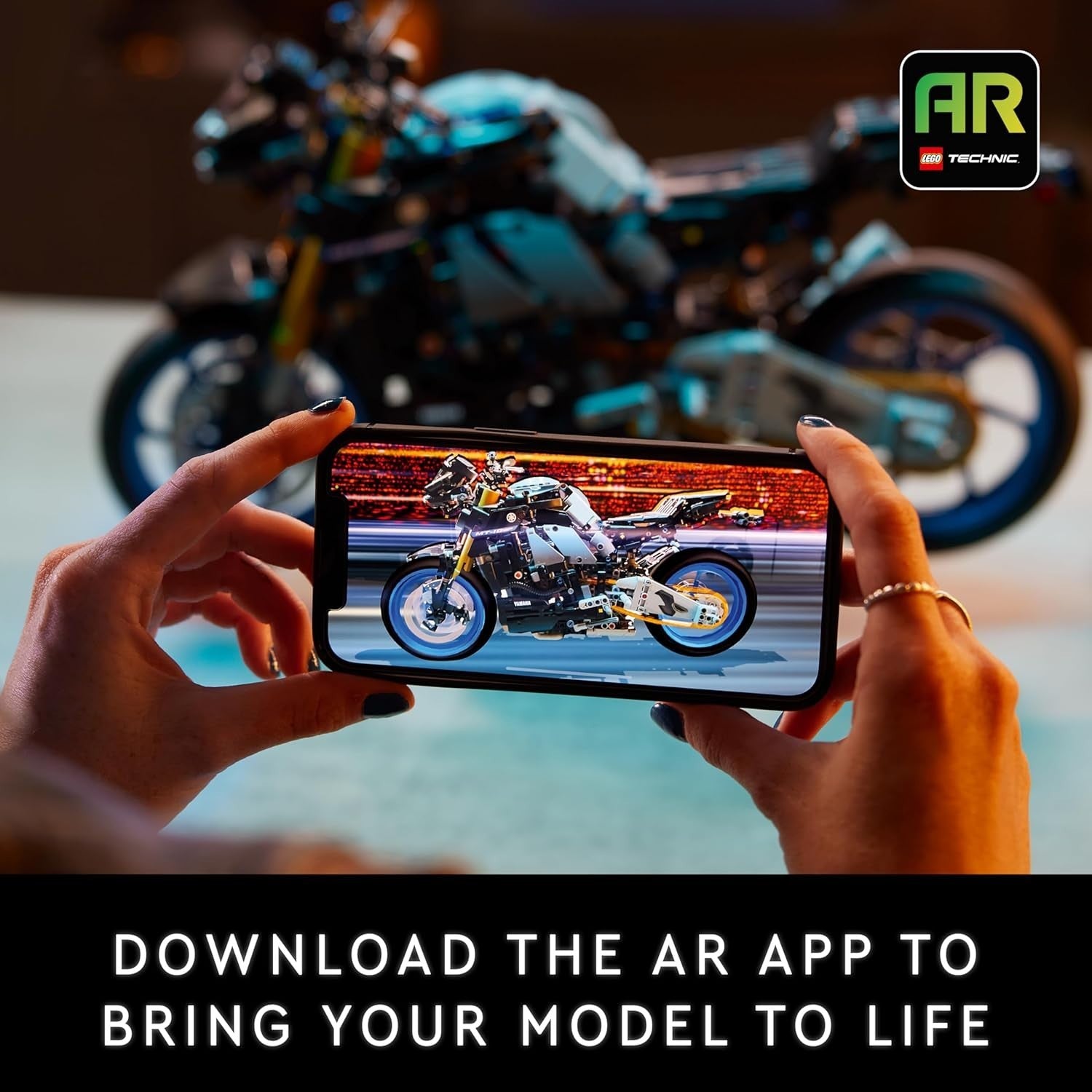 Motorbike Model Kit 1478pcs | 4-Cyl Engine | AR App | Display Gift Set