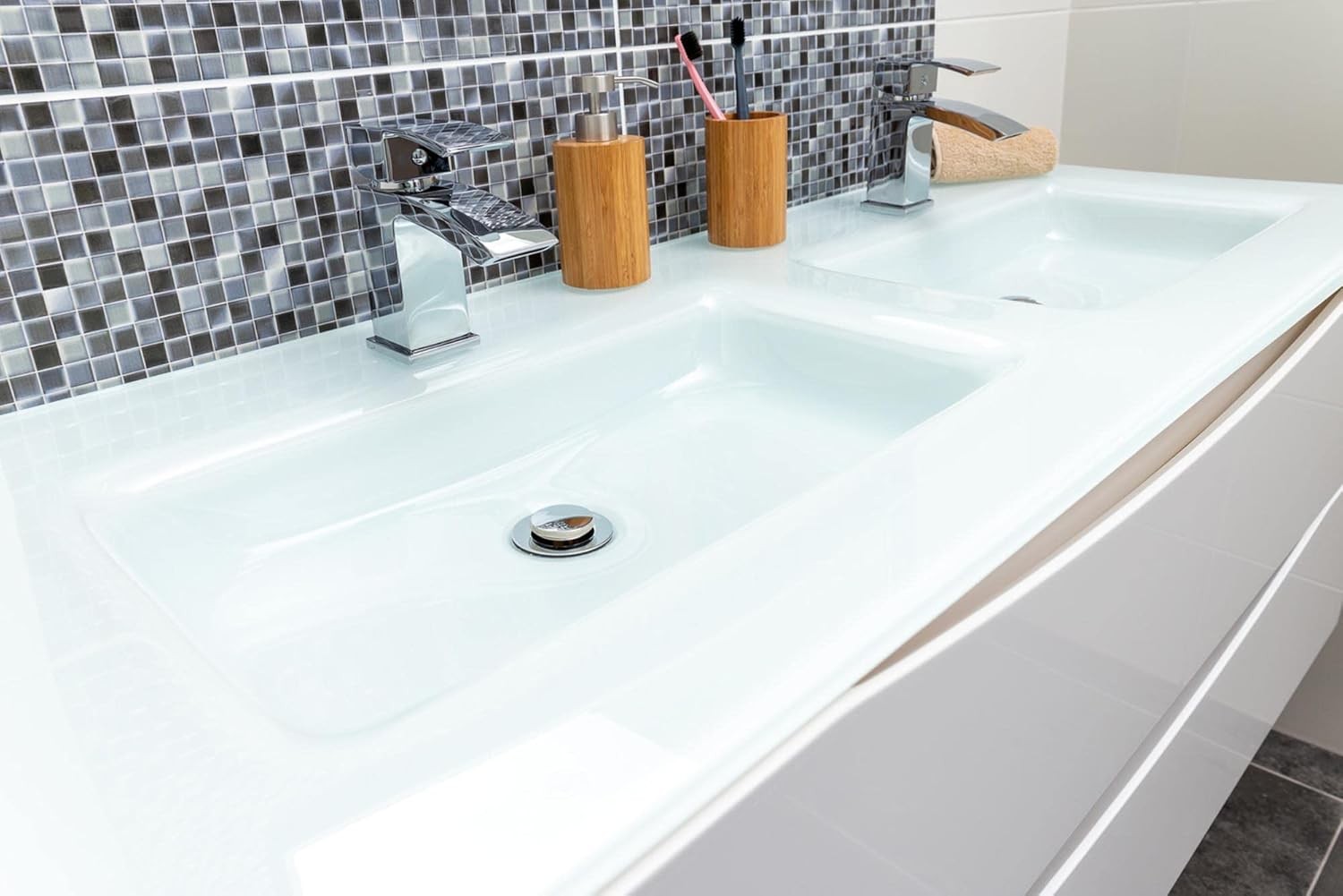 1200mm Wall Hung Vanity Unit White Gloss Double Basin Bathroom Furniture