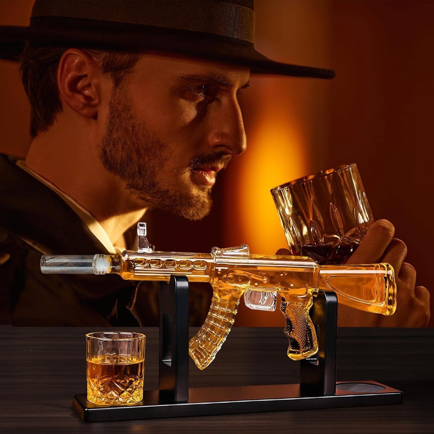 AK47 Whiskey Decanter Set with Glasses 550ml Novelty Gift for Men Bar Decor