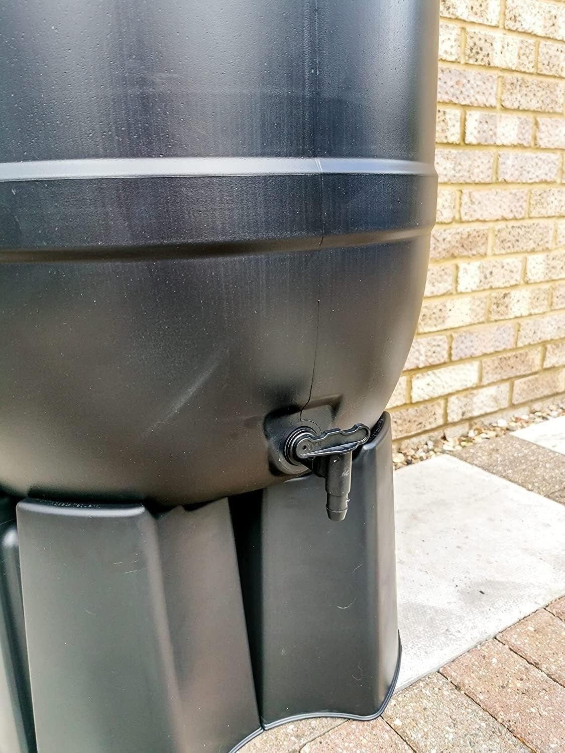 210L Garden Water Butt Kit With Tap Stand & 6.5L Watering Can