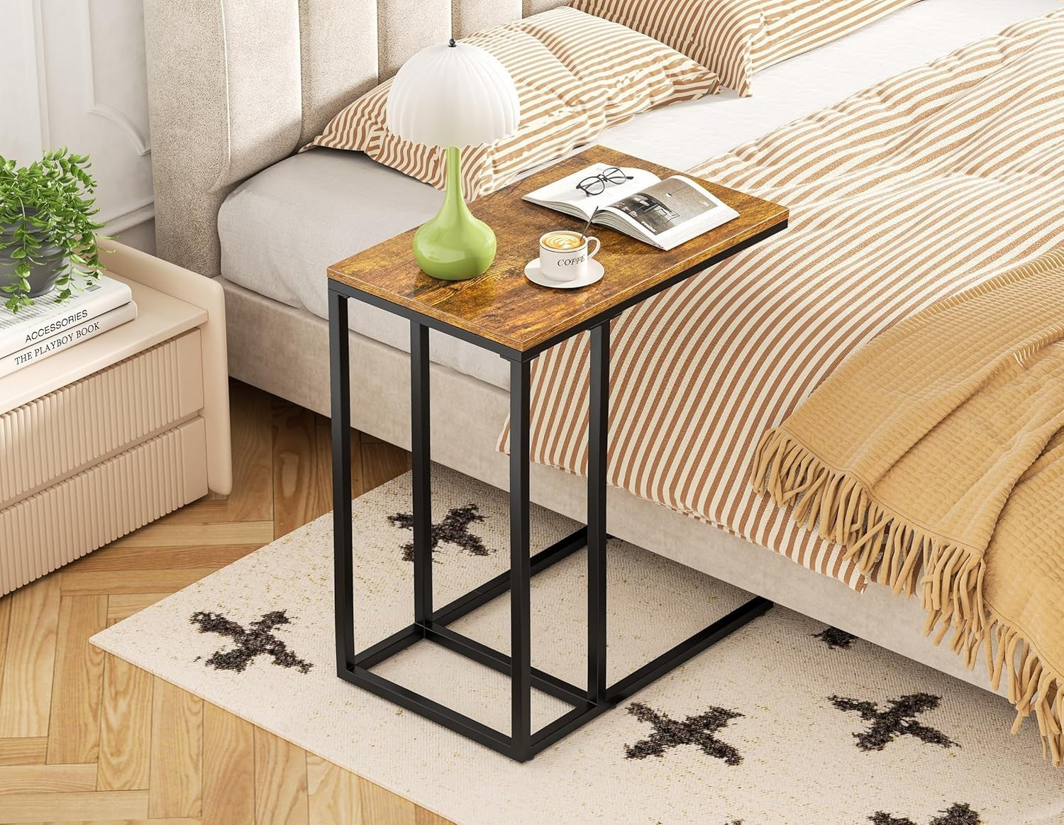 Small C-Shaped Side Table with Sturdy Metal Frame, Laptop & Sofa Table