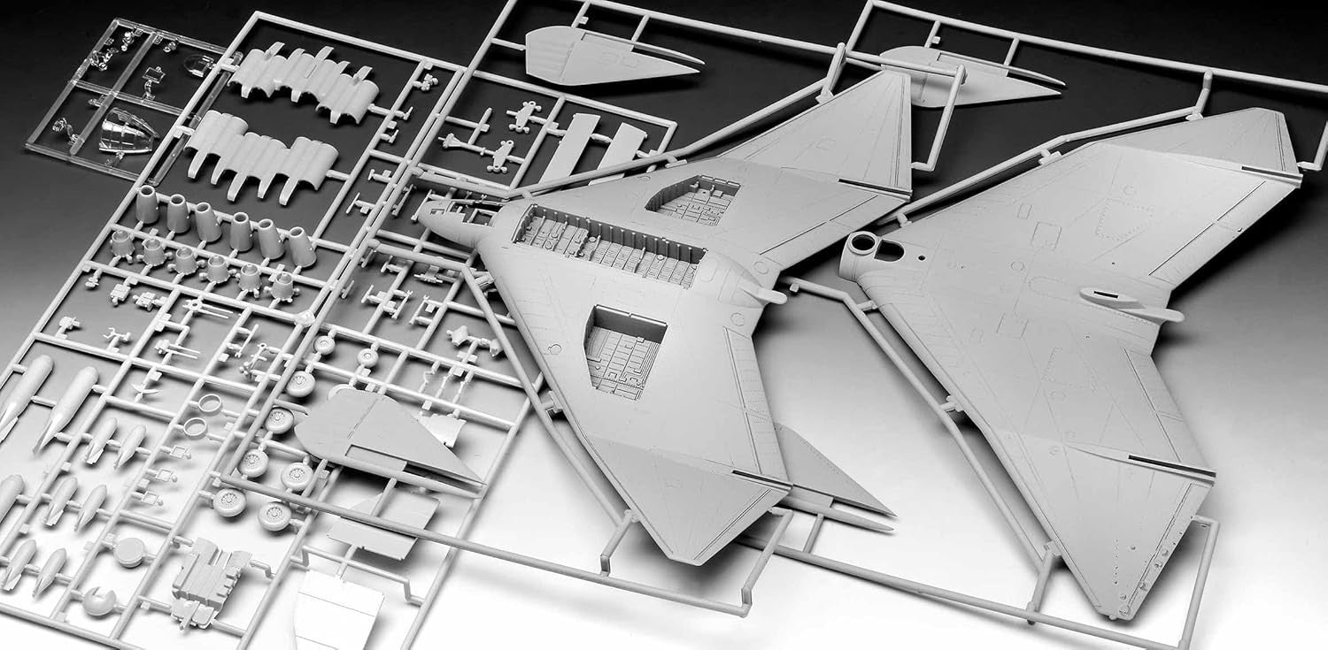 1:72 Scale WW2 Bomber Model Kit Unbuilt Unpainted Collectors Aircraft