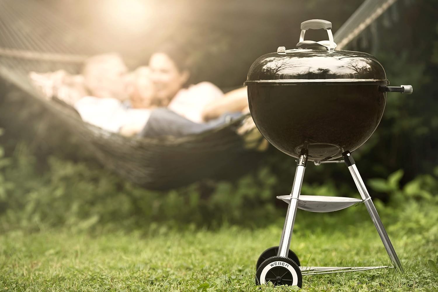 57cm Charcoal BBQ Grill with Lid Thermometer, Wheels & One-Touch Cleaning