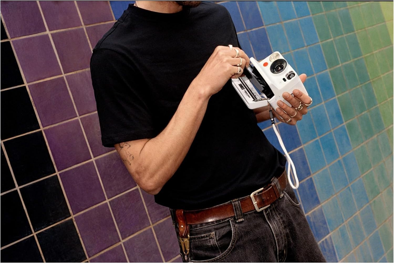 Instant Camera with Film Pack Bluetooth App Connected Autofocus White
