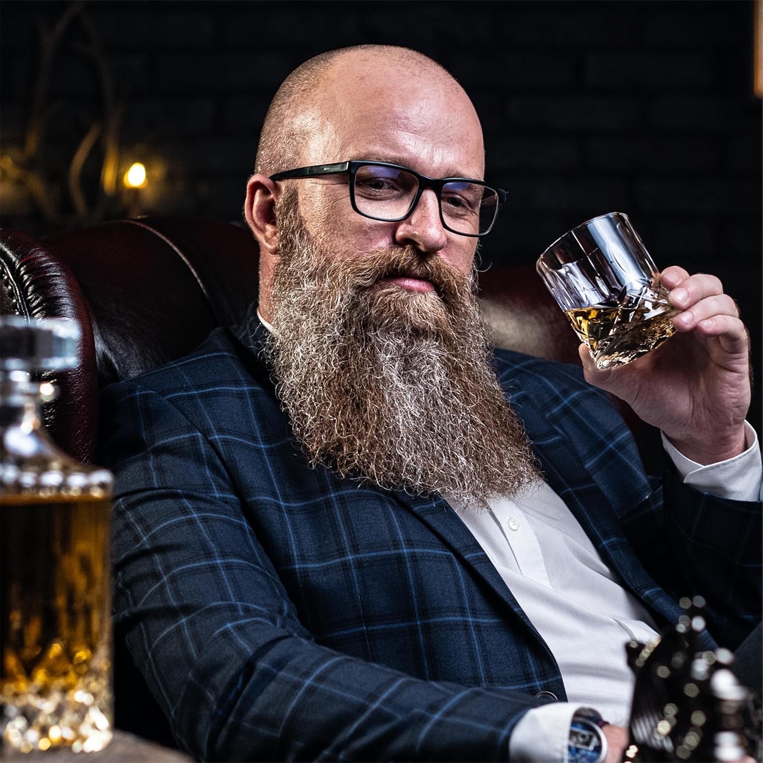 700ml Whiskey Decanter Gift Set with Glasses Stones Tongs in Luxury Gift Box