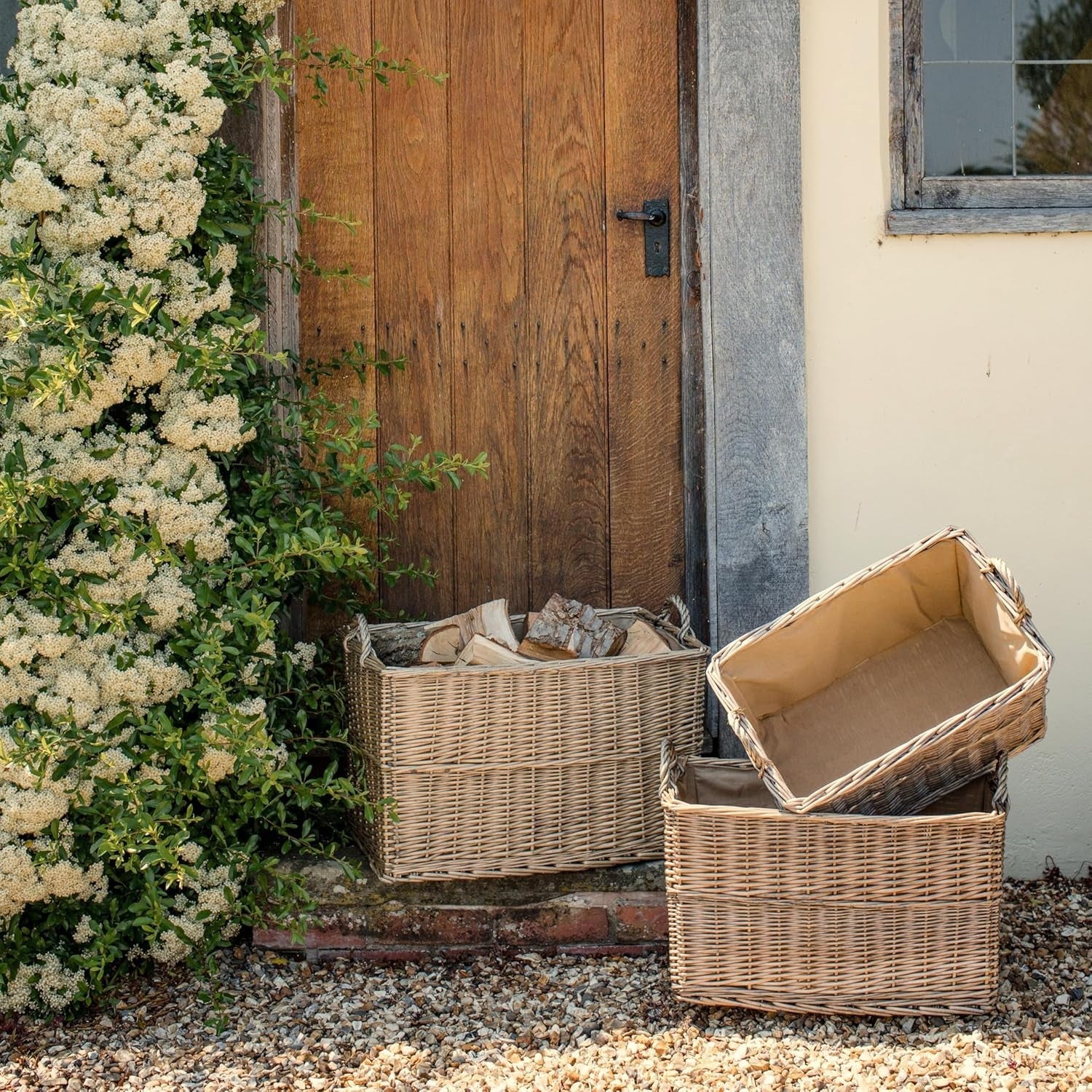 Large Wicker Storage Basket with Soft Lining & Wooden Handles – 68x46x42cm