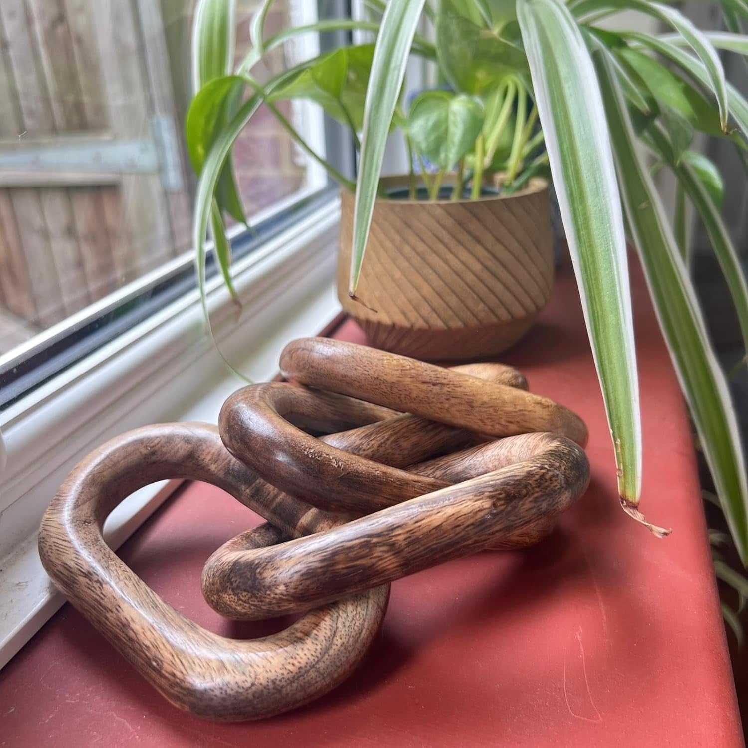 Rustic Wooden 5-Link Chain Ornament | 40cm Decorative Sculpture | Shelf & Table