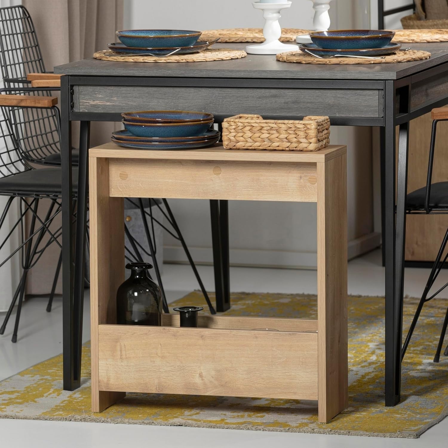 Oak Side Table with Magazine Rack – Space-Saving Storage & Stylish Finish