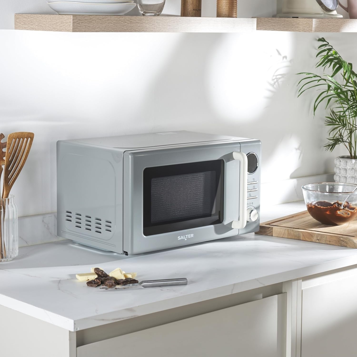 20L Retro Digital Microwave 800W 8 Presets 95min Timer Grey