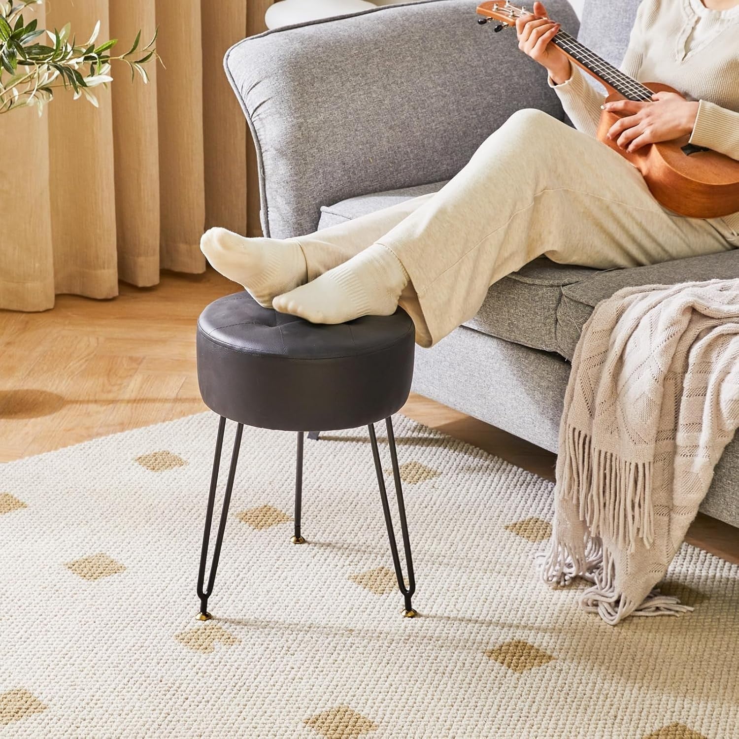 Black PU Round Footrest Stool – Velvet-Soft Vanity Seat with Gold Legs