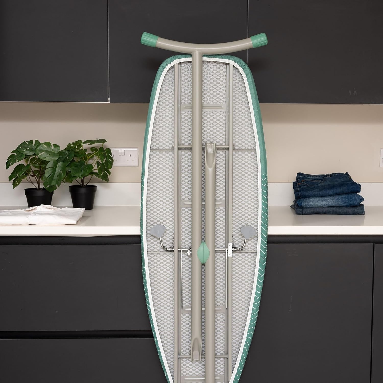 Extra Large Ironing Board 135x46cm Adjustable Height Foldable Non Slip
