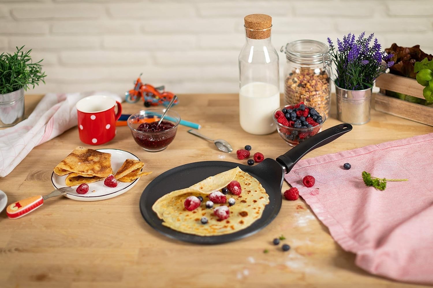28cm Non-Stick Crepe Pan Induction Compatible Aluminium Frying Pan