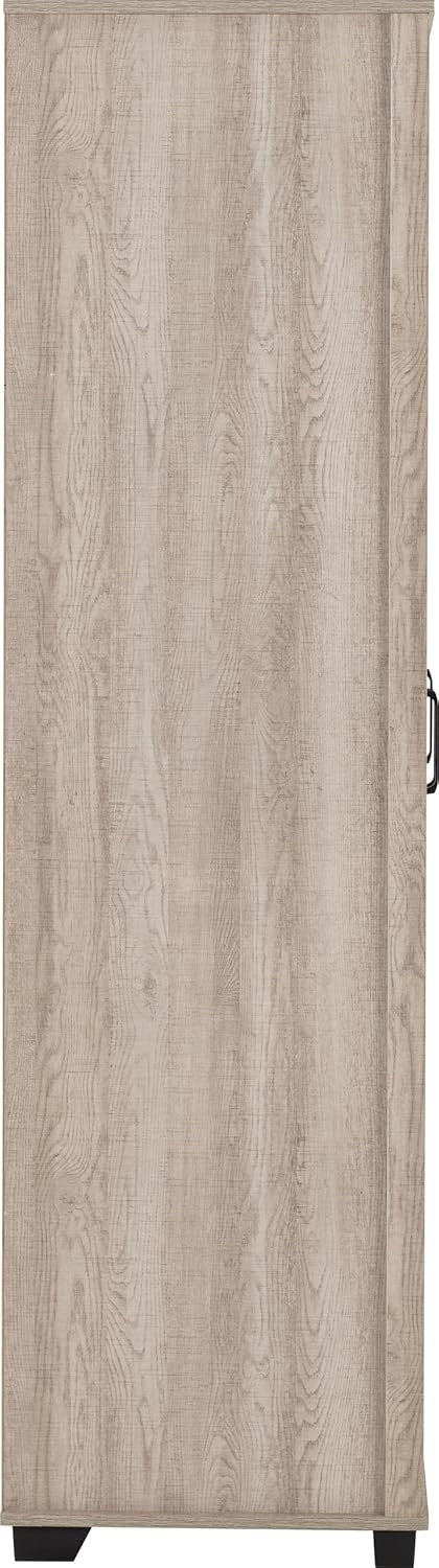 3 Door Light Oak Wardrobe with Adjustable Shelves & Spacious Storage