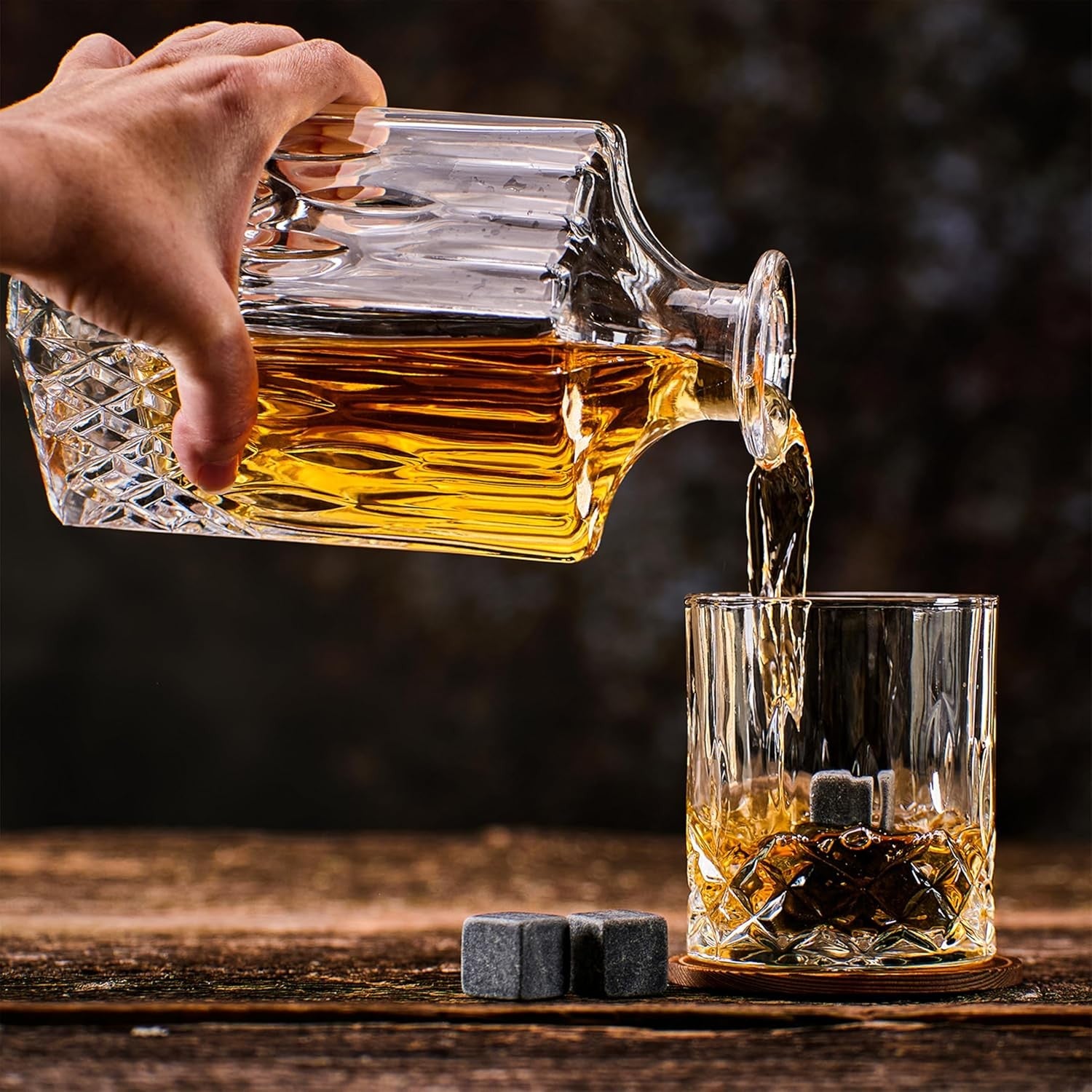 700ml Whiskey Decanter Gift Set with Glasses Stones Coasters Wooden Box