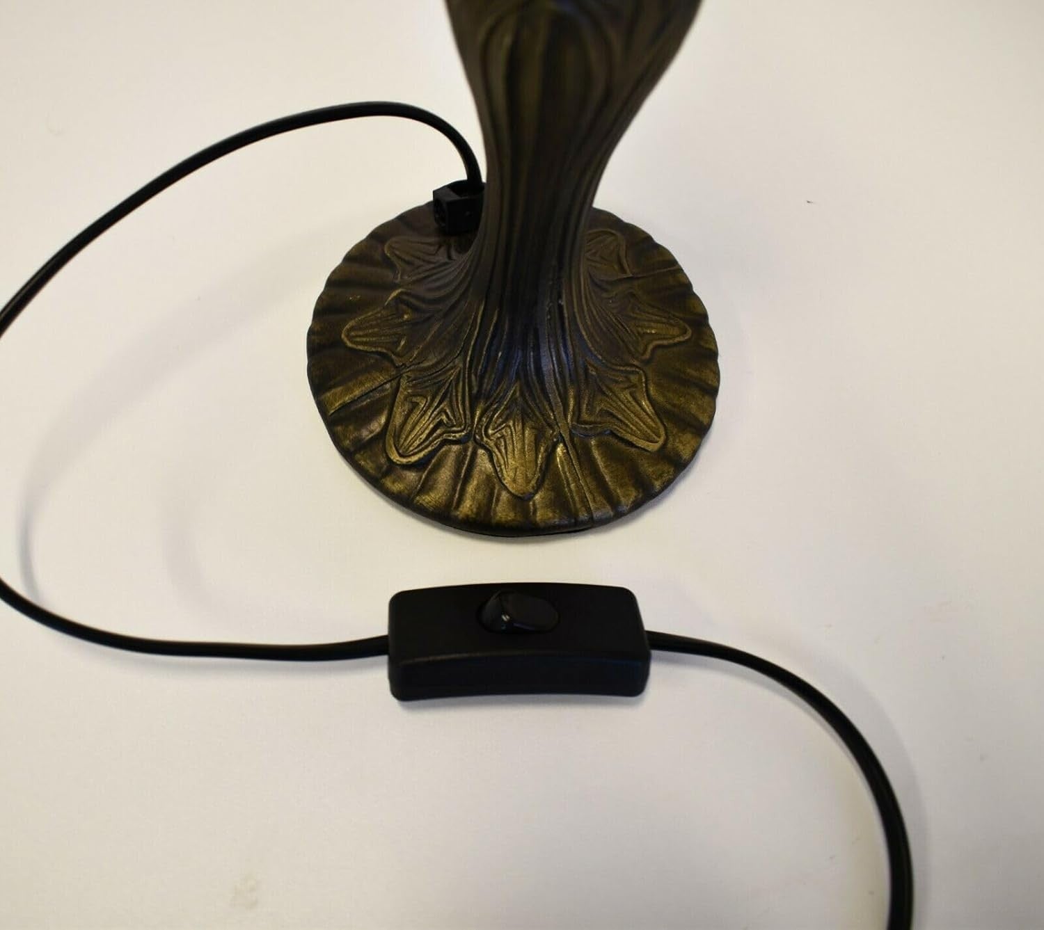 Antique Tiffany Table Lamp with Stained Glass Floral Shade, 42cm Tall