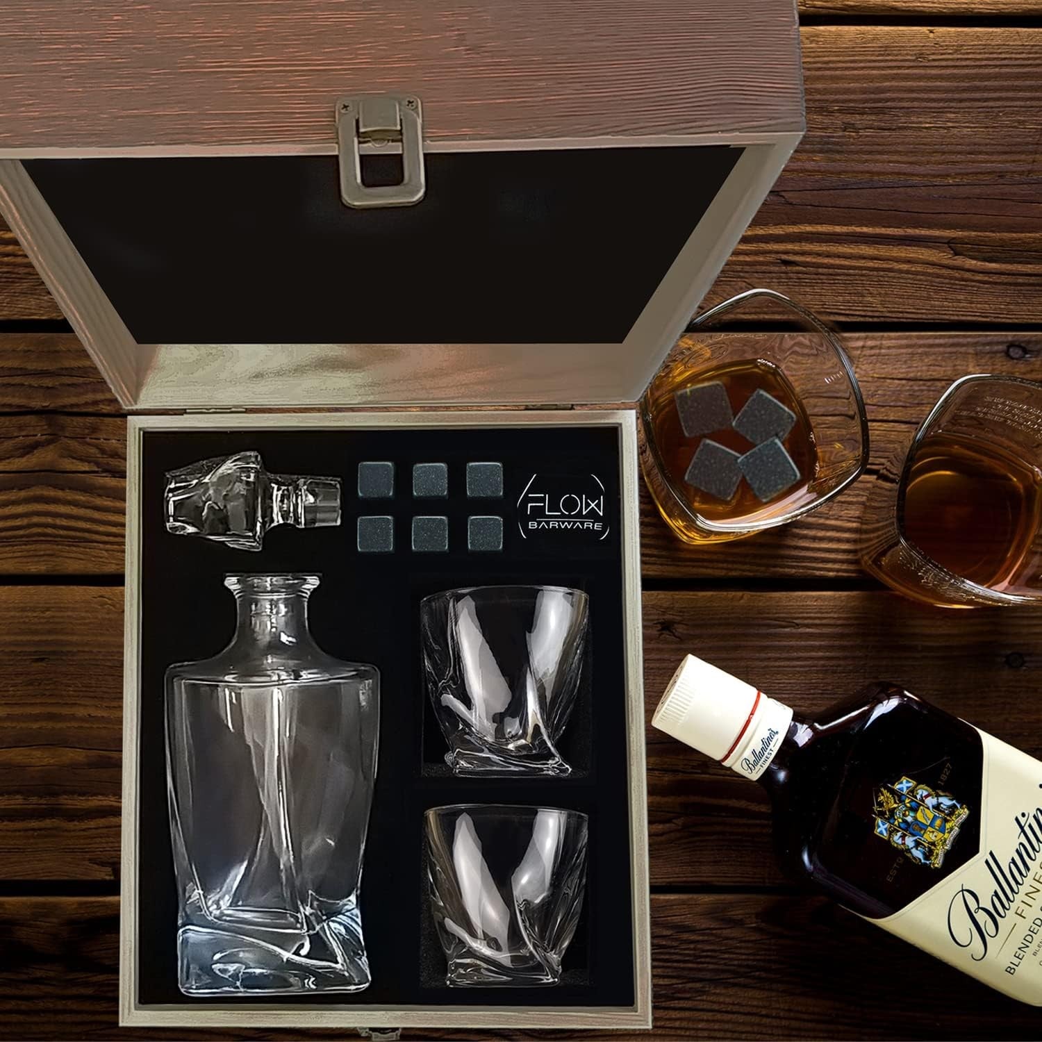 750ml Whiskey Decanter Set Twist Design with 2 Glasses & Stones Luxury Gift Men