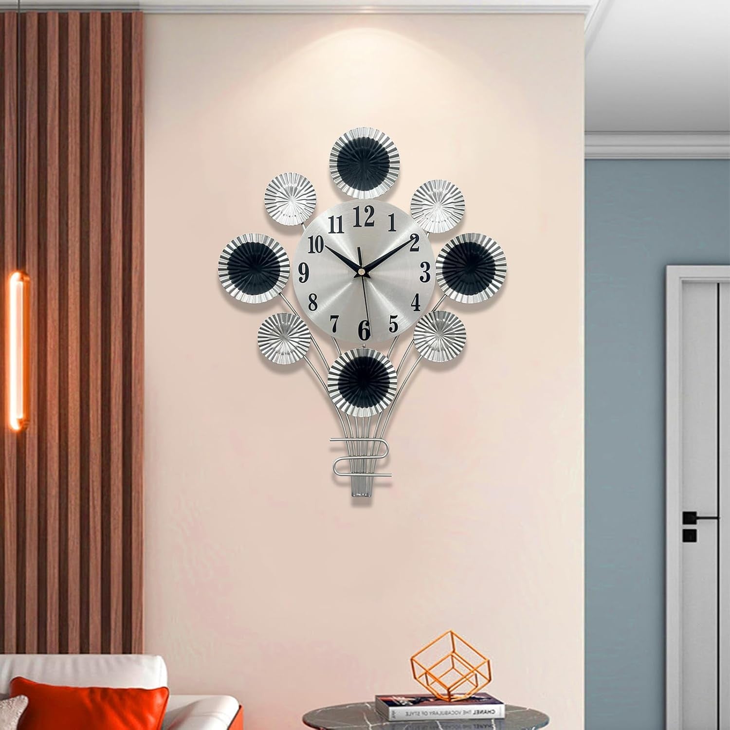32cm Silver 3D Balloon Wall Clock Modern Silent Non-Ticking Quartz Art Décor