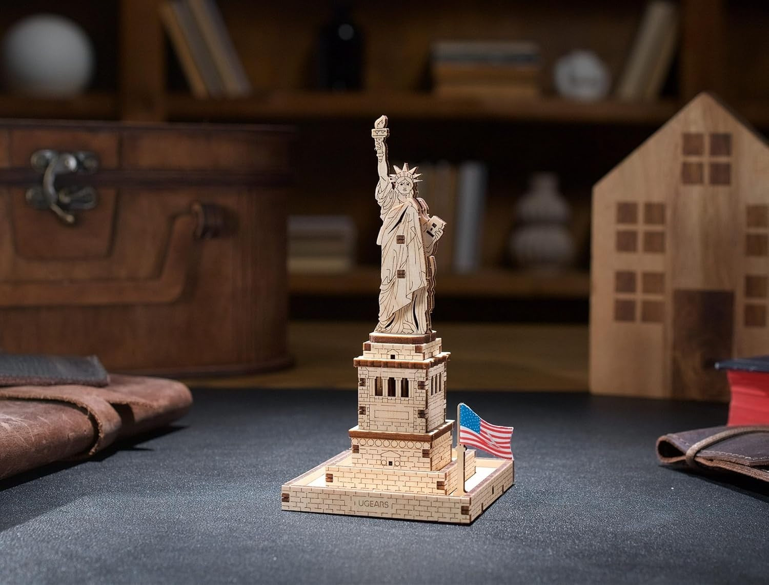 3D Wooden Statue of Liberty Puzzle Kit - Detailed Model Building Gift