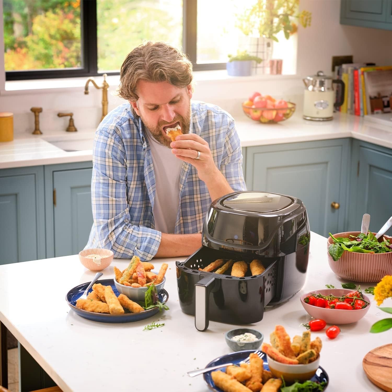 4L Digital Air Fryer 220°C 10 Presets Touchscreen Oil Free Energy Saving