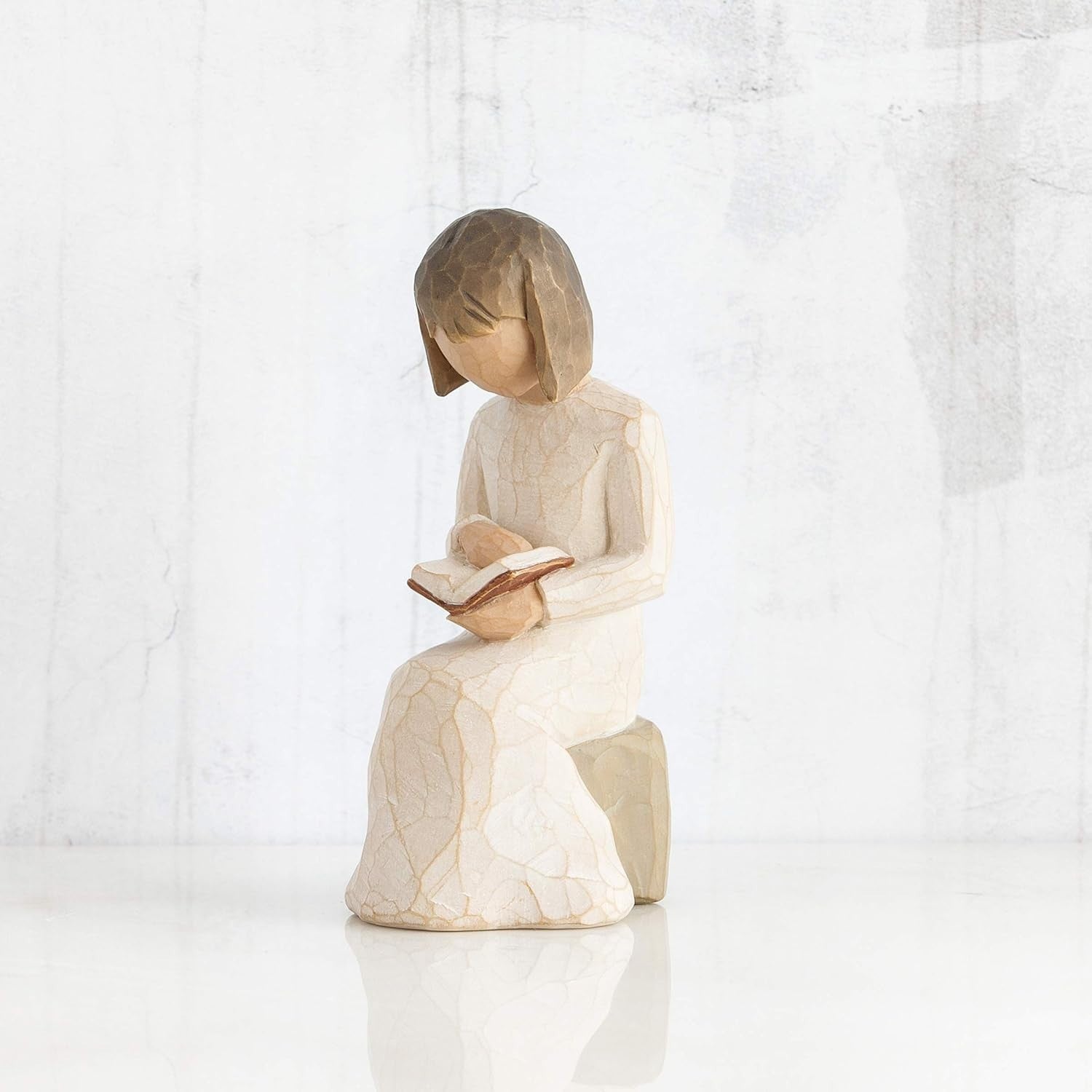 Wisdom Figurine Reading Woman 11cm Hand-Painted Resin Gift Ornament Decor