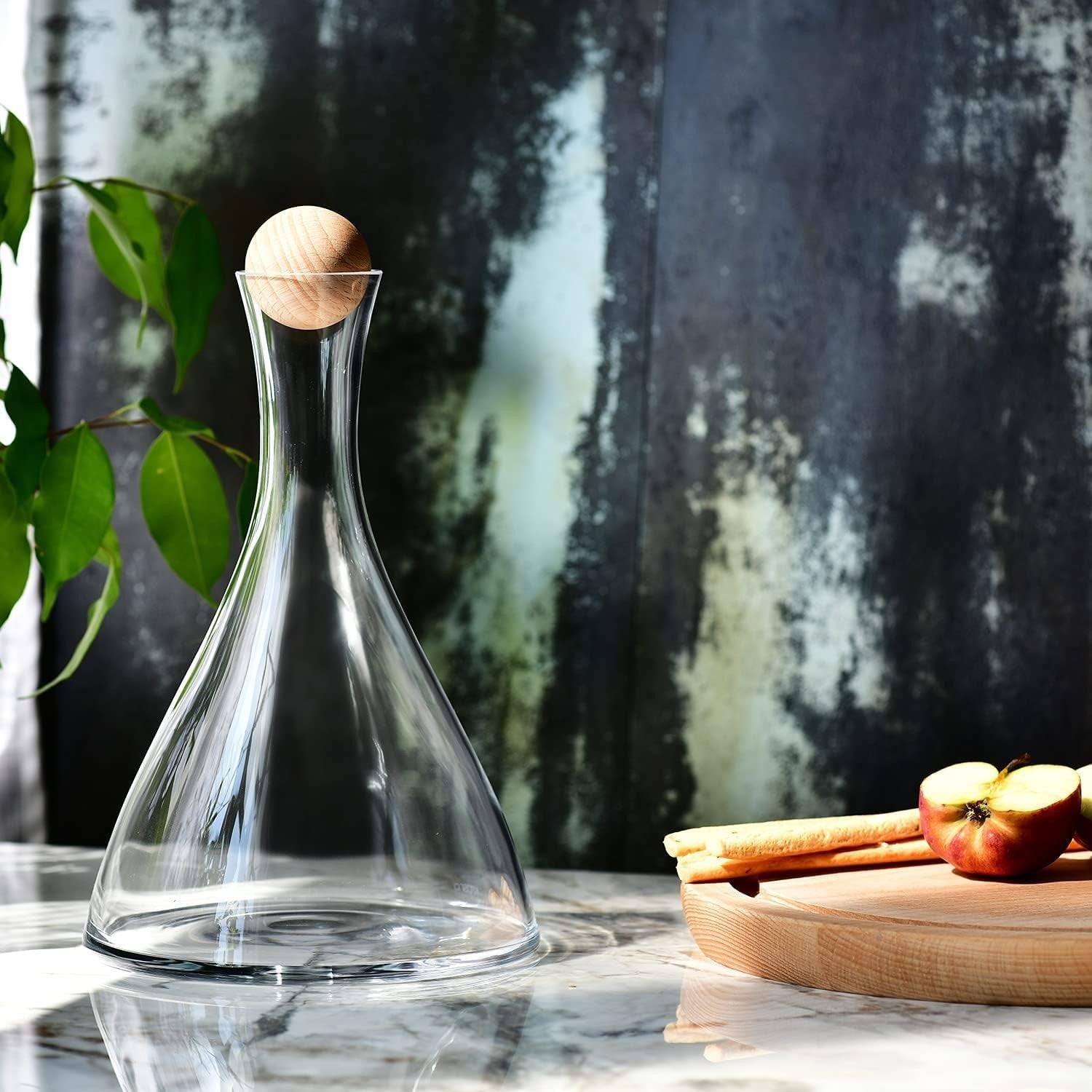 Luxury 1L Crystal Wine Decanter with Wooden Stopper | Elegant Red Wine Carafe