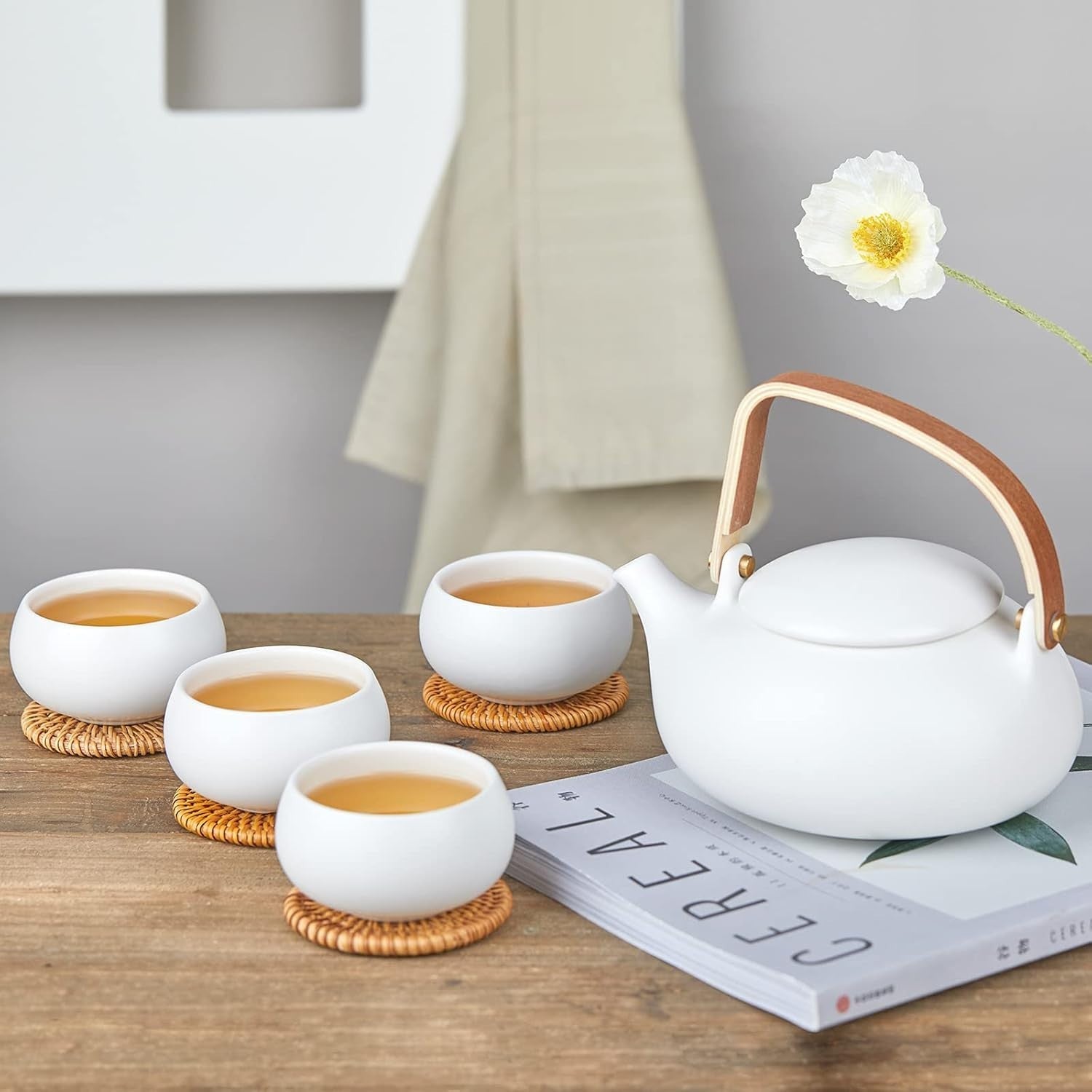 Japanese Tea Set 800ml Ceramic Teapot Infuser 4 Cups Wood Handle