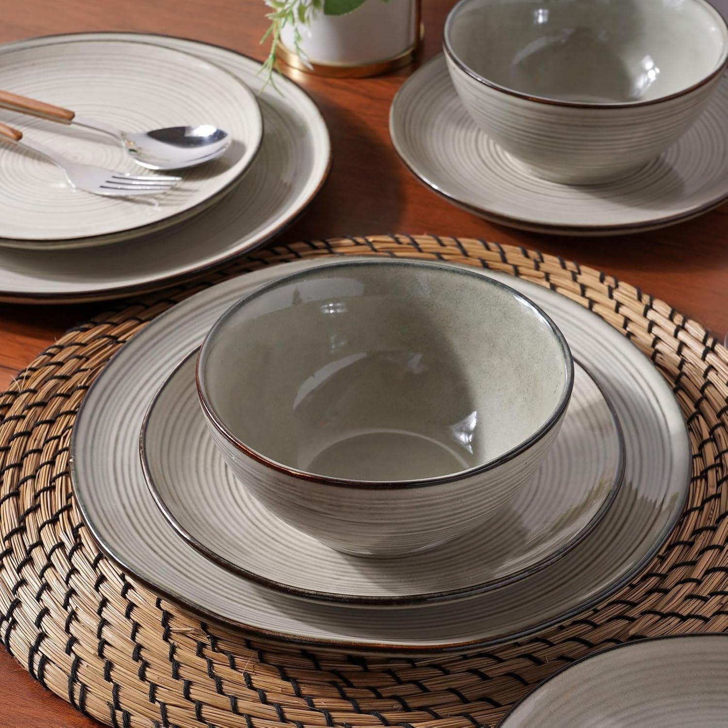 18pc Stoneware Dinner Set Swirl Plates Bowls Microwave Dishwasher Safe