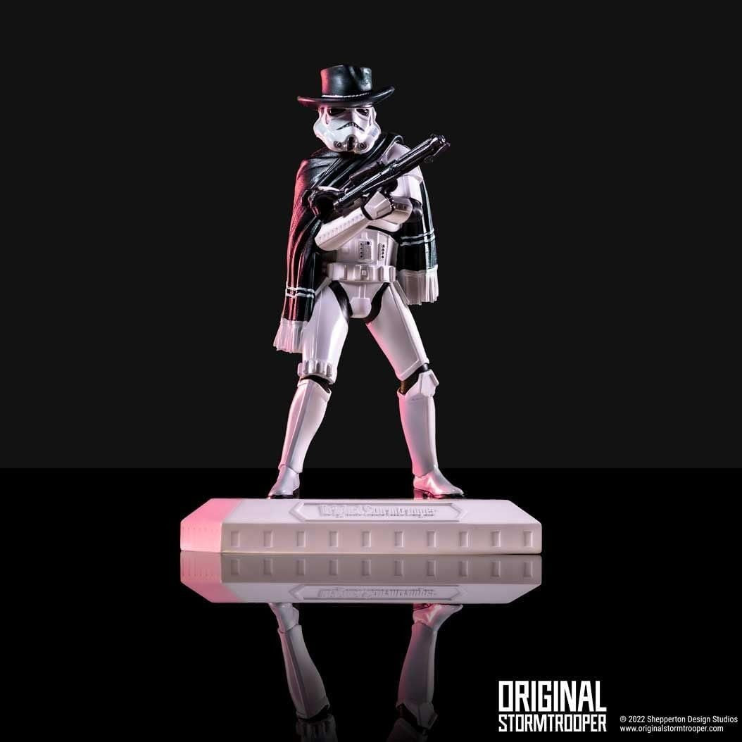 Cowboy Trooper Figurine 18cm Resin Western Style Collectible Home Decor Gift