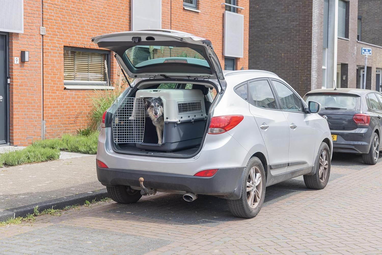 Lockable Durable Large Dog Travel Crate IATA Approved 91x60x74cm