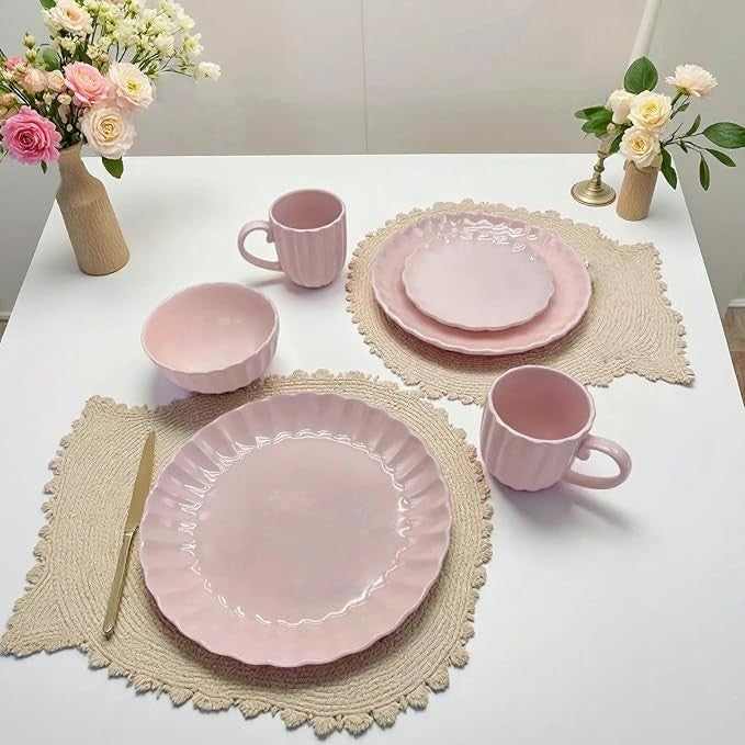 16 Piece Stoneware Dinner Set for 4 Plates Bowls Mugs Pink
