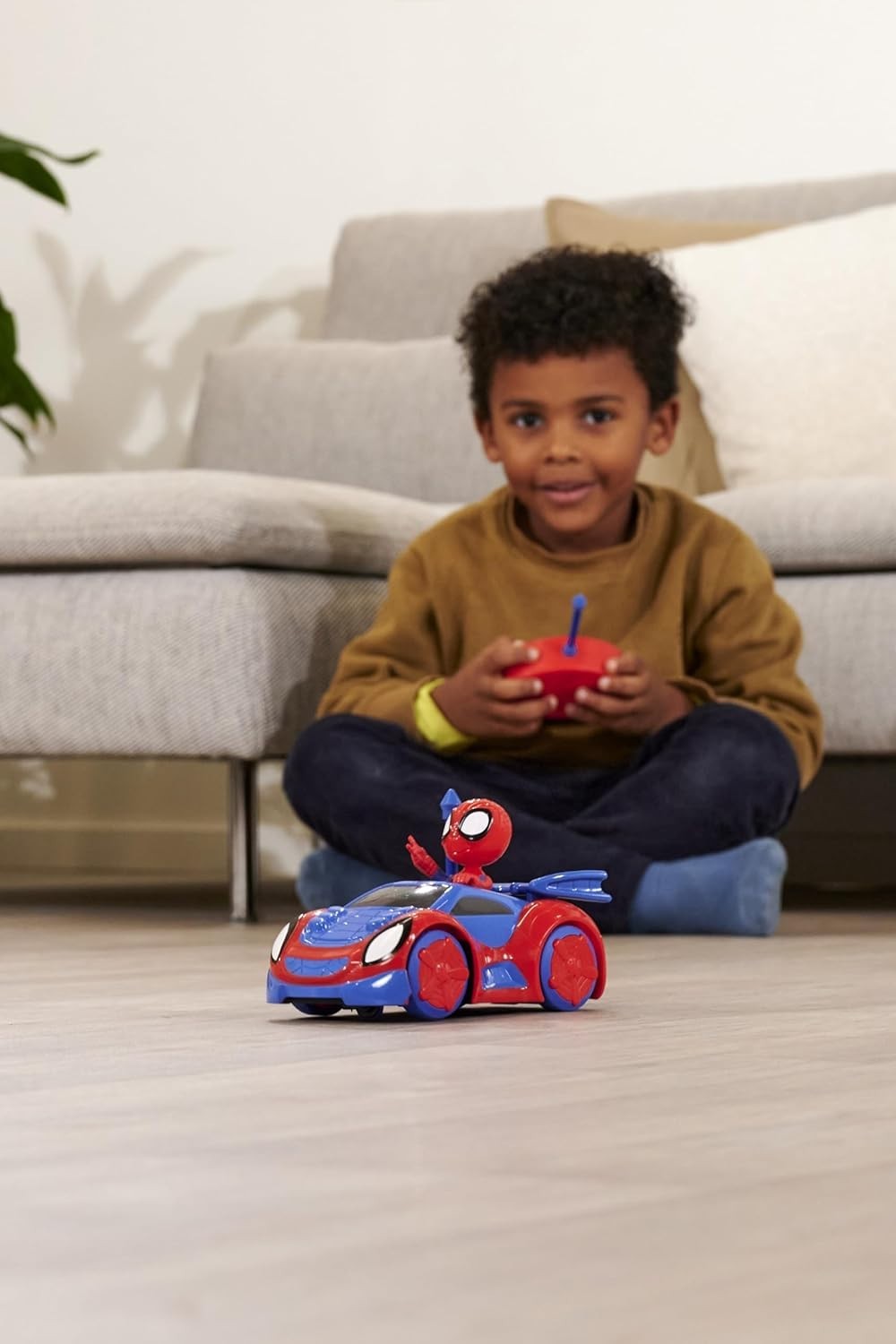 Marvel Spidey Web Crawler 1:24 RC Car – Remote Control Toy for Kids 3+