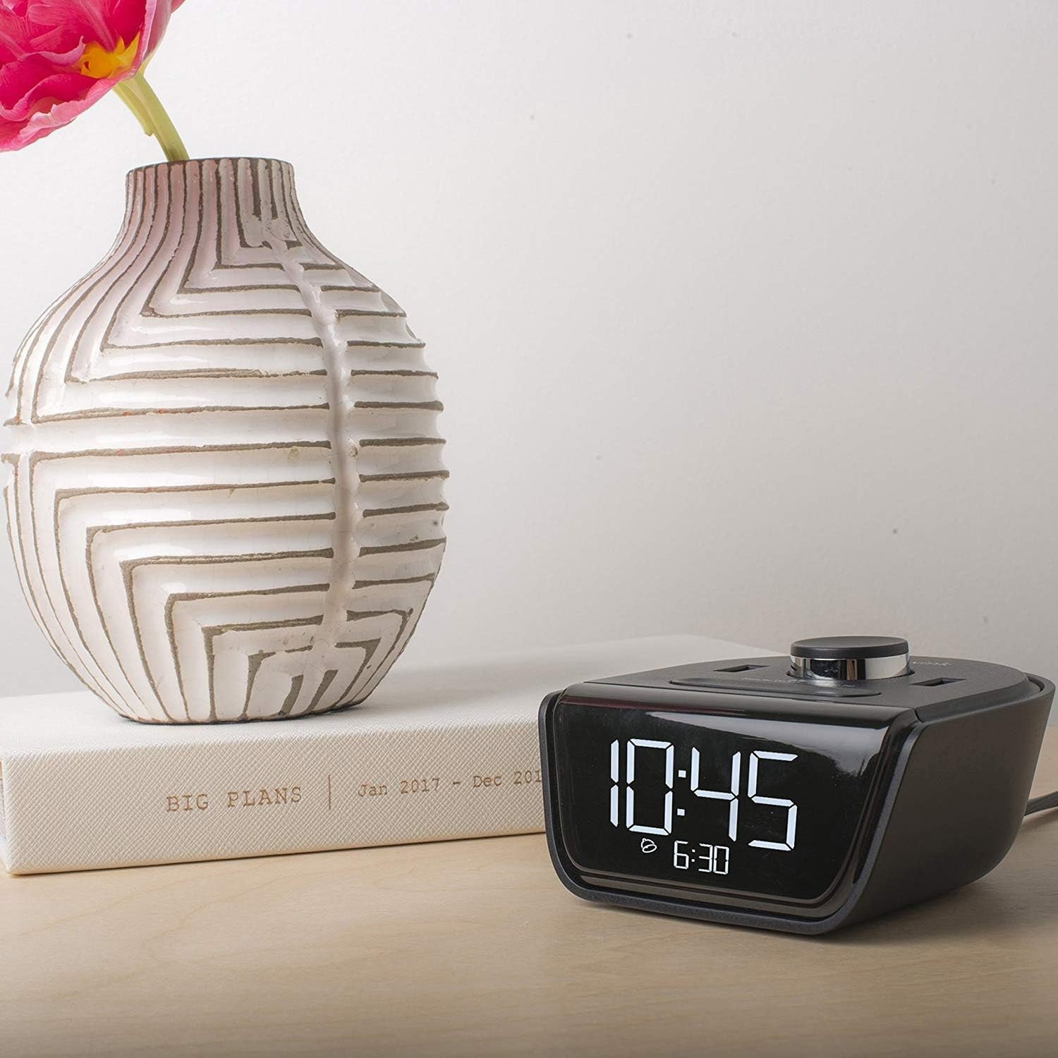 USB Charging Alarm Clock Black Digital Bedside Desk Clock Dual USB Ports