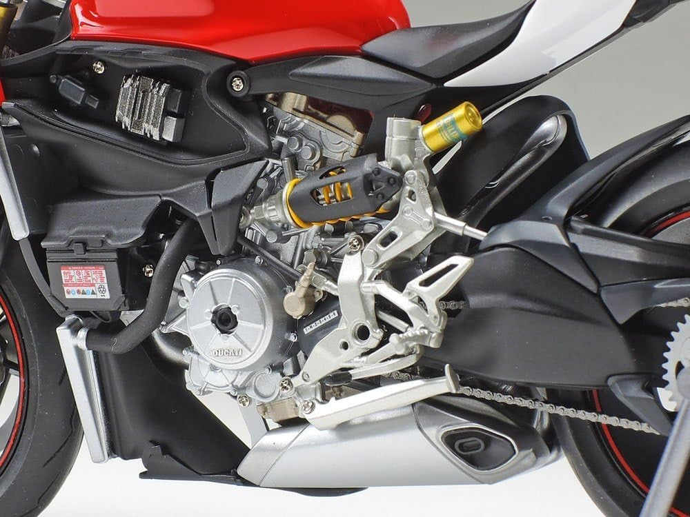 1:12 Scale Red Sports Bike Model Kit – Realistic Build, Display-Ready