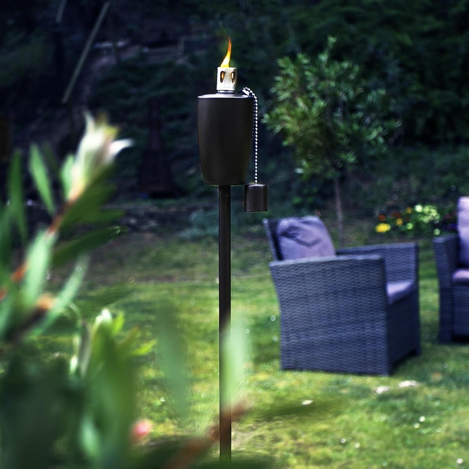 12 Pack Metal Garden Torches 146cm Black Paraffin Oil Lamps